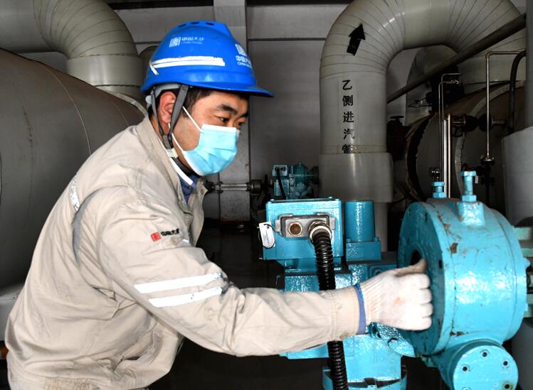 大唐琿春發(fā)電廠張志陽:破解難題 穩(wěn)定供熱抗疫情