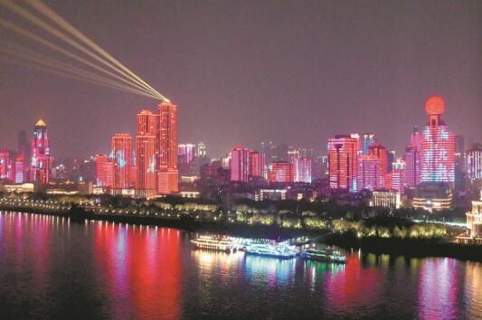 英雄之城，光明新生