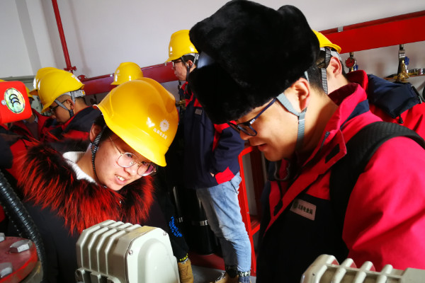 青春之路，奮斗不止