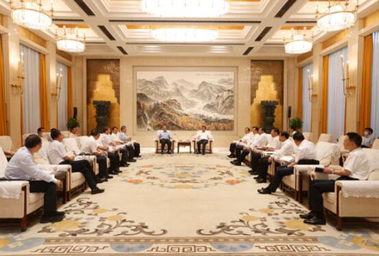 湖北省委書(shū)記應(yīng)勇、省長(zhǎng)王曉東會(huì)見(jiàn)國(guó)家電網(wǎng)董事長(zhǎng)、黨組書(shū)記毛偉明