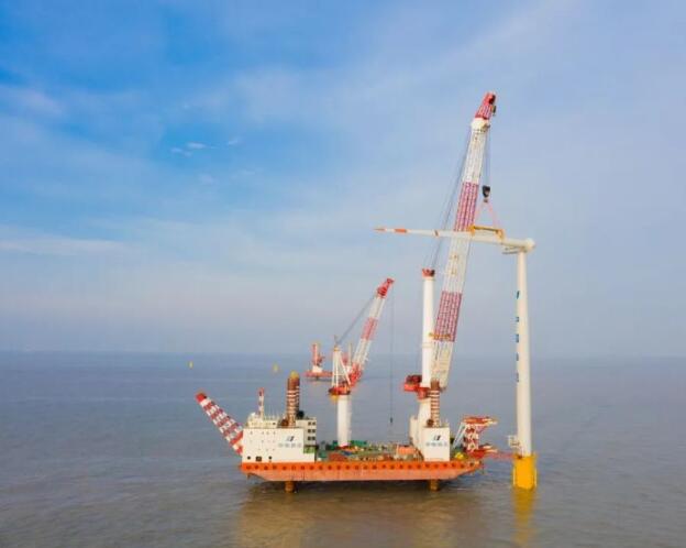 華電重工射陽南H1海上風(fēng)電項目37臺風(fēng)機(jī)全部吊裝完成