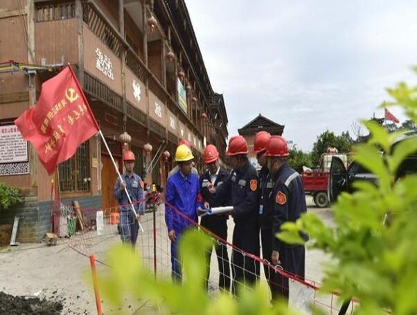 廣西環(huán)江供電局:電網(wǎng)升級(jí)改造 助力鄉(xiāng)村產(chǎn)業(yè)振興