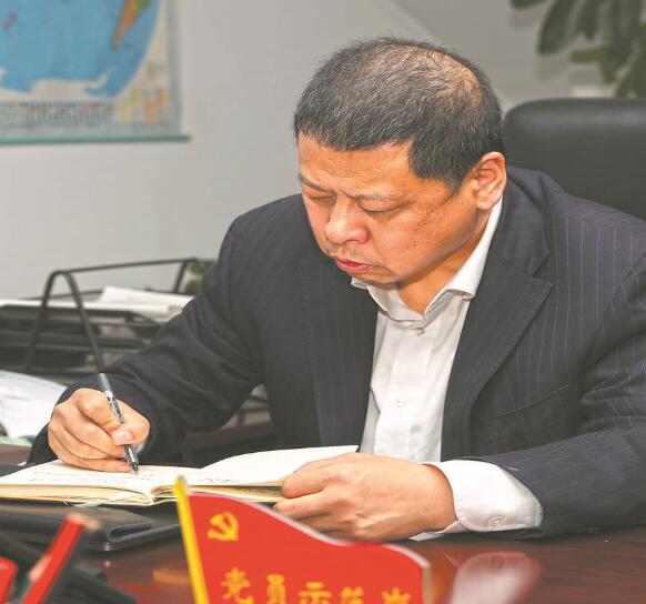 有他在，大家心里就有底了——記國家電網(wǎng)有限公司特等勞動(dòng)模范汪波