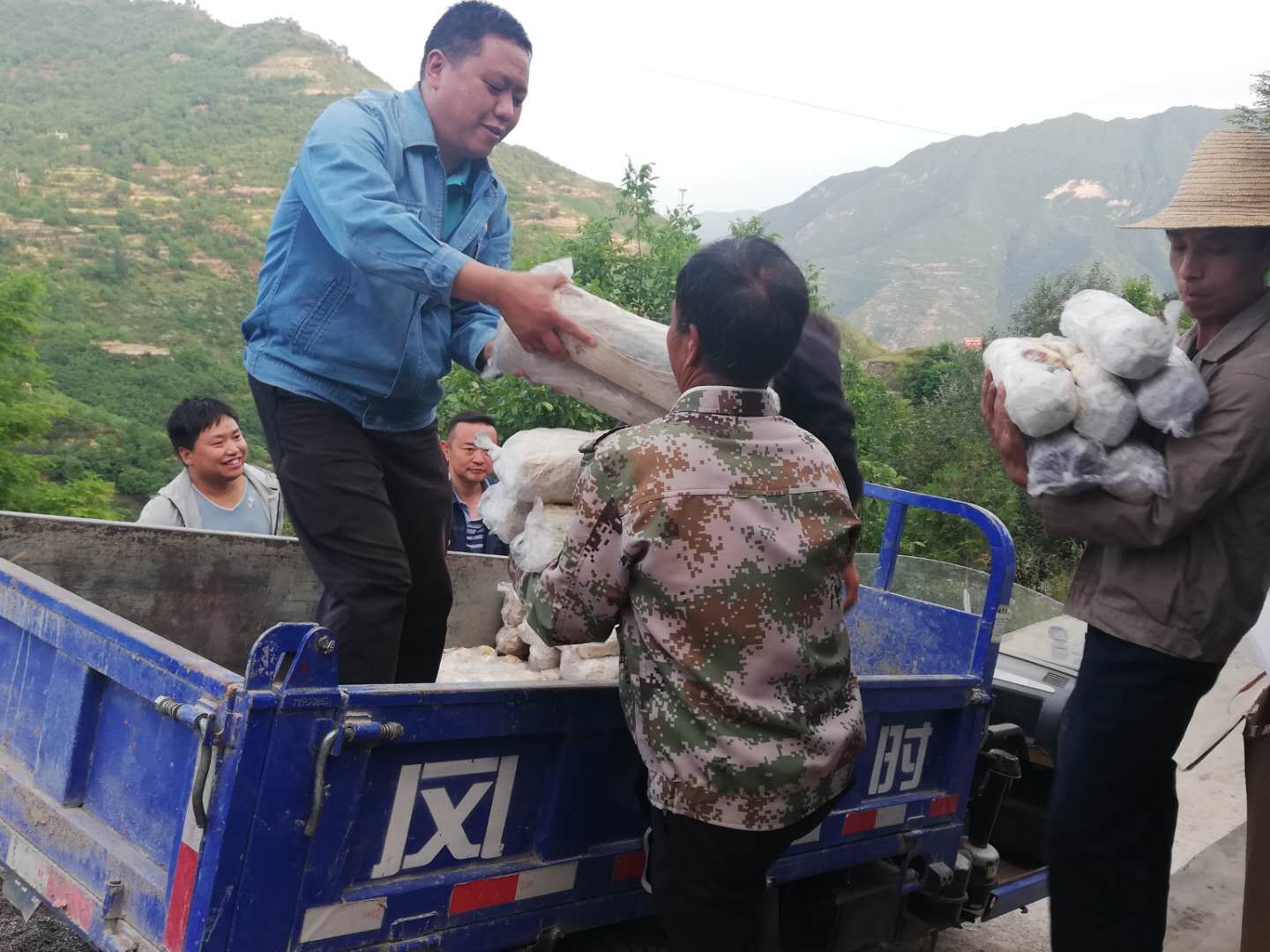 駐村七年，他以實(shí)際行動(dòng)踐行偉大脫貧攻堅(jiān)精神——記國網(wǎng)甘肅省電力公司駐村前線指揮部負(fù)責(zé)人趙宣安