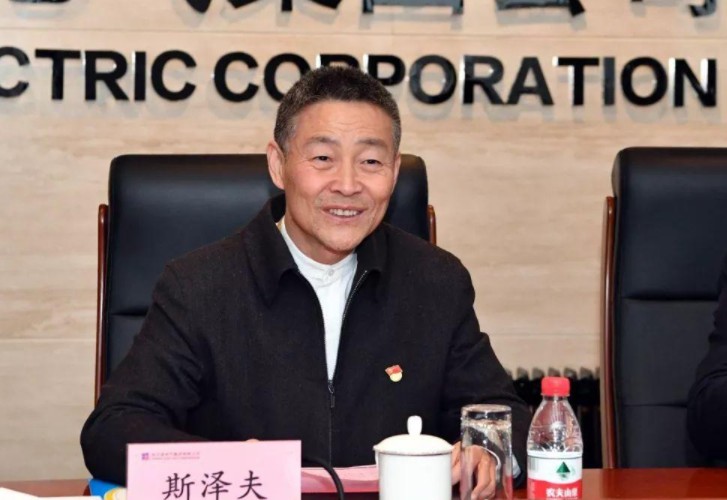 發(fā)展新能源要與電力安全統(tǒng)籌兼顧——訪全國政協(xié)常委，哈爾濱電氣集團(tuán)有限公司黨委書記、董事長斯?jié)煞? /></a></div>
				<div   id=