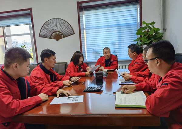 烏海電業(yè)局千里山分局：修訂宣貫班組標(biāo)準(zhǔn)，促進(jìn)班組有序發(fā)展