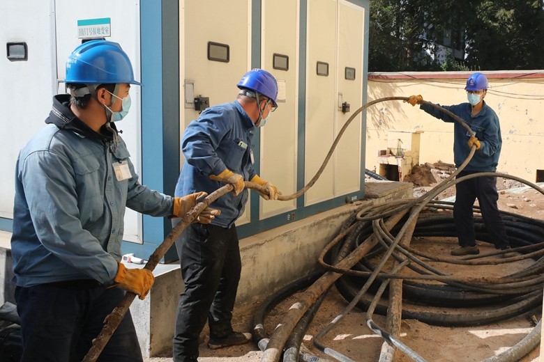 國網(wǎng)諸城市供電公司:扎實(shí)開展秋檢工作 確保電網(wǎng)穩(wěn)定運(yùn)行