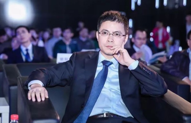 明陽(yáng)智能張啟應(yīng)出席進(jìn)博會(huì)：智慧風(fēng)電進(jìn)化助力碳中和！