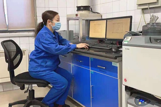 陡河發(fā)電廠郝雨霞：“我家住得近，急活兒我來”