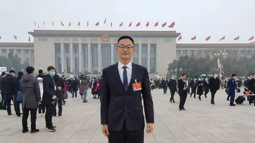 丁明：以數(shù)字化、智能化提升綠色化、低碳化