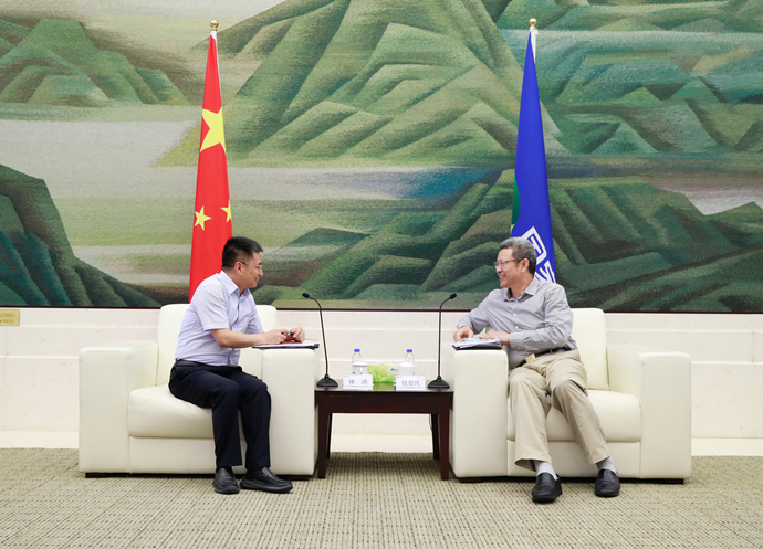 錢智民會見江西省新余市委副書記、市長徐鴻