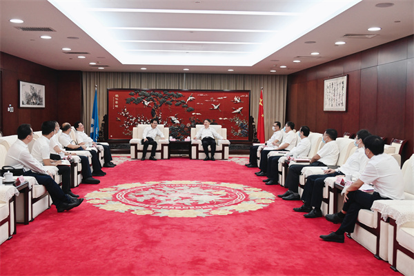 溫樞剛會見張傳慧、姚煥