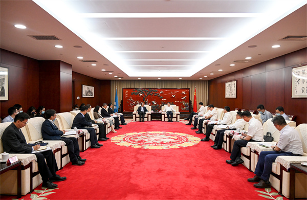 溫樞剛會(huì)見(jiàn)中國(guó)進(jìn)出口銀行黨委書記、董事長(zhǎng)吳富林