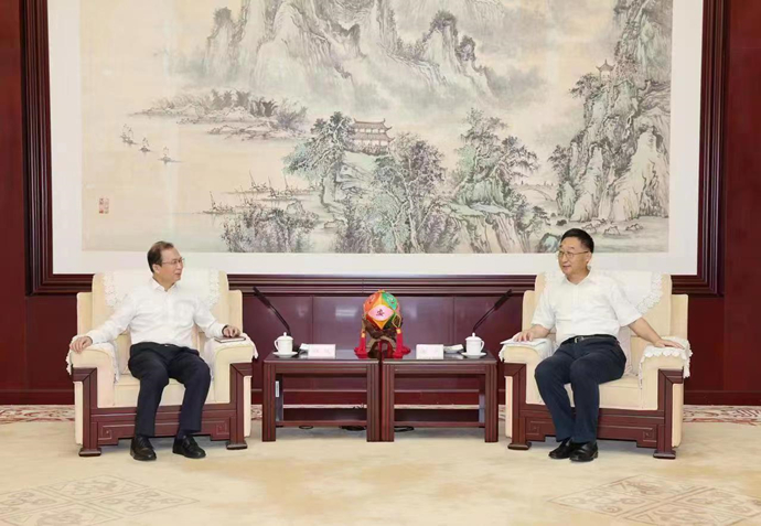 江毅拜會(huì)劉寧、農(nóng)生文并調(diào)研駐桂企業(yè)