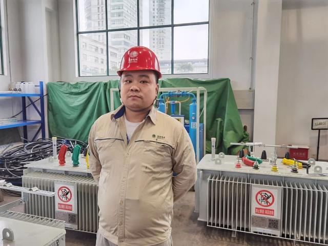伏亦菲：深耕電網(wǎng)二十年，這位80后始終奮斗在前線