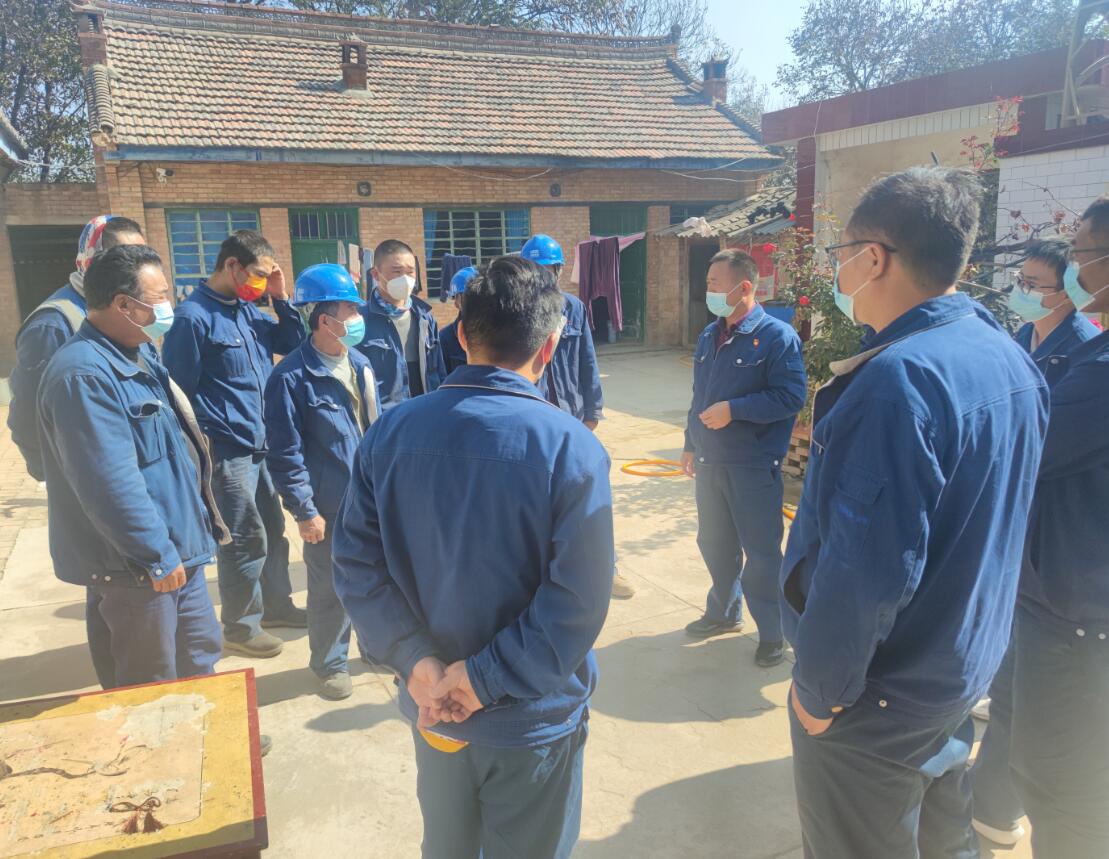 中能建建筑集團(tuán)正寧百萬項(xiàng)目部開展合作隊(duì)伍租房處疫情防控、用電防火專項(xiàng)檢查