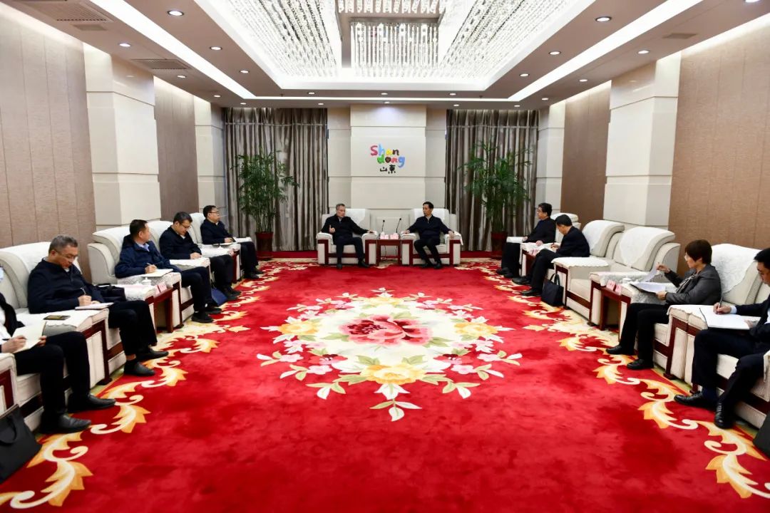 大唐山東發(fā)電公司黨委書(shū)記、董事長(zhǎng)趙永力拜會(huì)菏澤市委副書(shū)記、市長(zhǎng)張倫