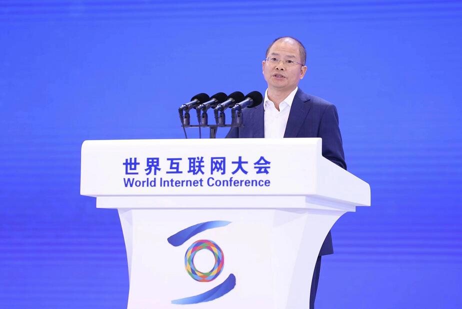 徐直軍：以數(shù)字技術(shù)驅(qū)動發(fā)展的確定性，應(yīng)對全球經(jīng)濟的不確定性