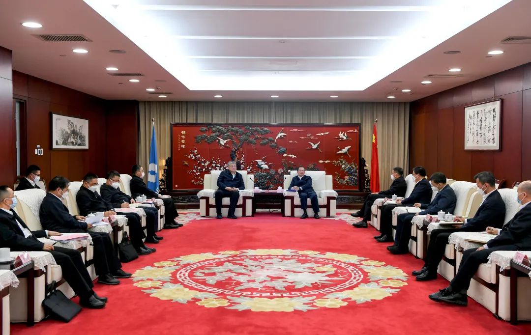 中國(guó)華電黨組書(shū)記、董事長(zhǎng)江毅會(huì)見(jiàn)國(guó)家能源集團(tuán)黨組書(shū)記、董事長(zhǎng)劉國(guó)躍