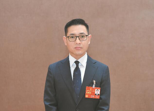 推動(dòng)清潔能源發(fā)展 促進(jìn)綠色低碳轉(zhuǎn)型——訪全國(guó)人大代表、河北寶信物流有限公司總經(jīng)理