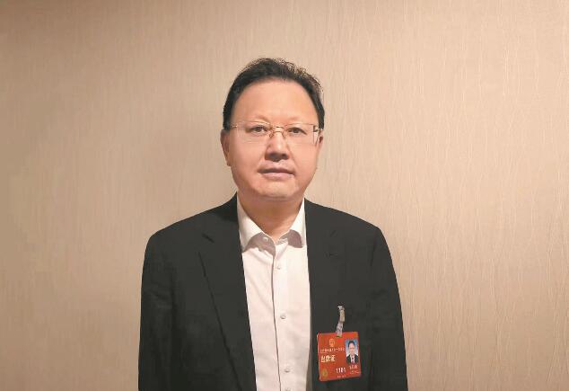 加快新能源產(chǎn)業(yè)技術(shù)創(chuàng)新 助推能源綠色低碳轉(zhuǎn)型——訪全國人大代表、江西贛鋒鋰業(yè)集團股份有限公司董事長李良彬