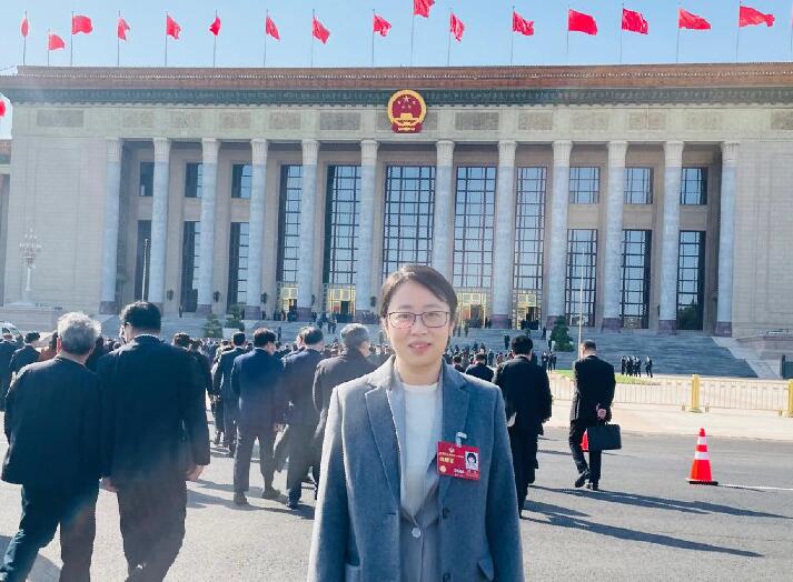 【兩會(huì)好聲音】全國(guó)政協(xié)委員周荃：推進(jìn)碳達(dá)峰碳中和，滿(mǎn)足百姓對(duì)高品質(zhì)生活的需求