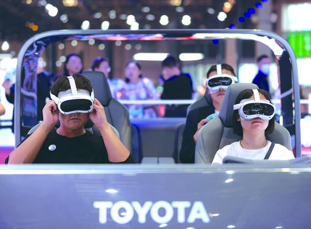 代表前沿技術方向，促使跨國車企轉型，新能源車在上海車展“唱主角”