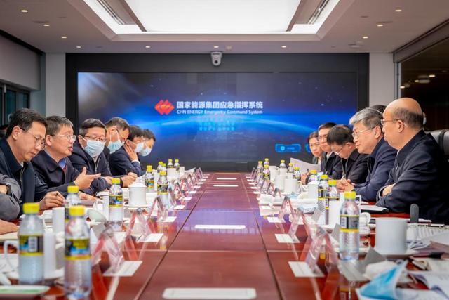 國家能源局黨組書記、局長章建華帶隊(duì)調(diào)研國家能源集團(tuán)