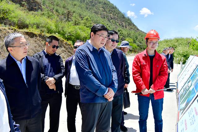 國家電網(wǎng)黨組副書記、總經(jīng)理張智剛深入西藏開展主題教育專題調(diào)研