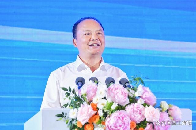 全國(guó)工商聯(lián)副主席，通威集團(tuán)董事局主席劉漢元：加快建設(shè)可再生能源 構(gòu)建川渝清潔能源一體化