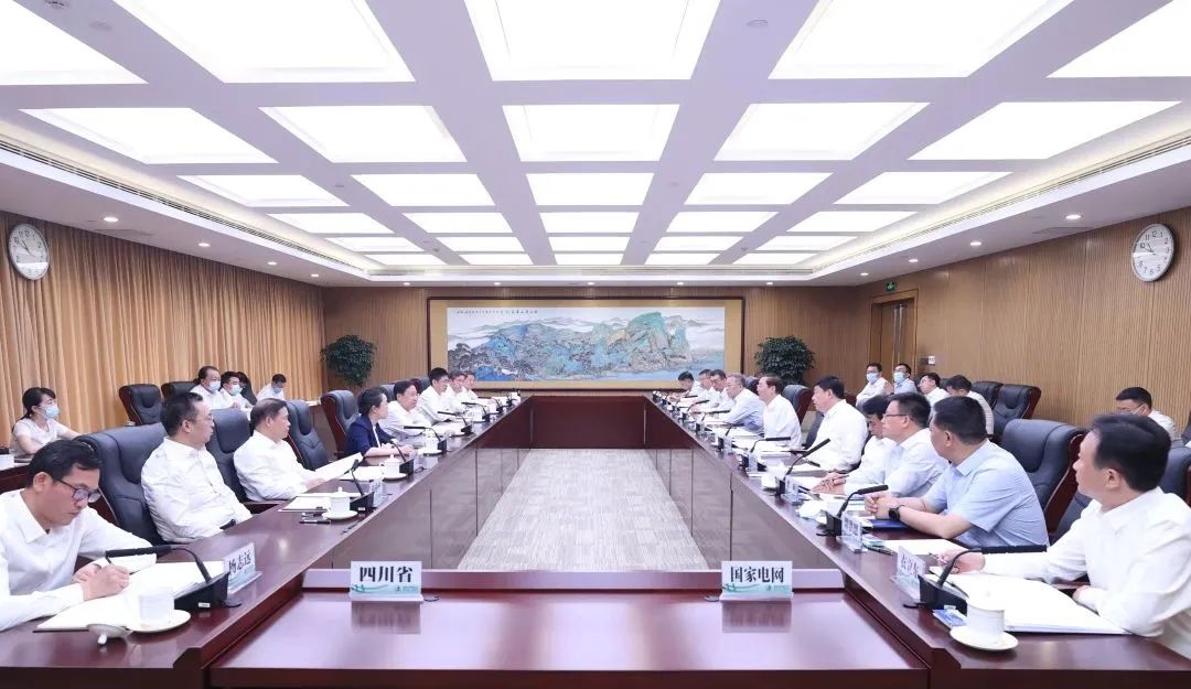 國家電網(wǎng)董事長辛保安、總經(jīng)理張智剛與四川省委書記王曉暉會(huì)談