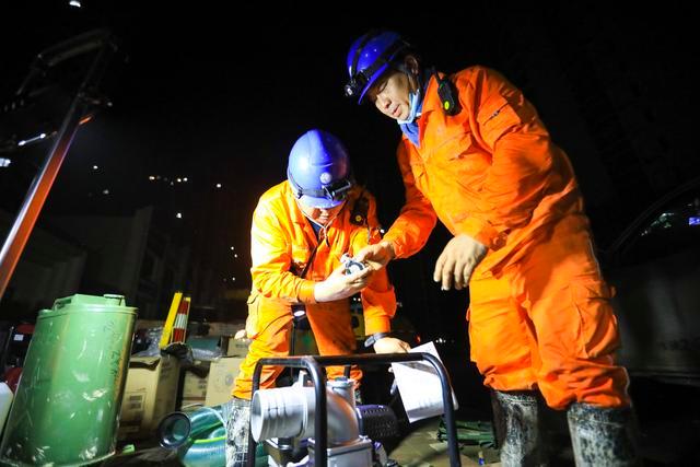 連續(xù)50小時攻堅，鄭州電力點亮涿州最大住宅小區(qū)