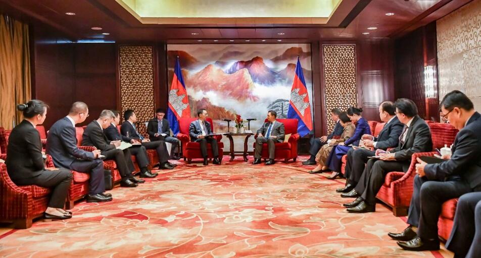 大唐集團(tuán)黨組書記、董事長鄒磊拜會柬埔寨首相洪瑪奈