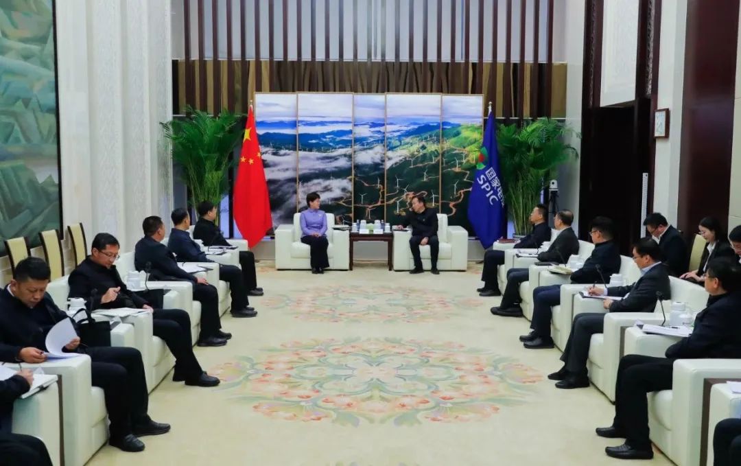 國家電投黨組書記劉明勝會見內蒙古自治區(qū)阿拉善盟委書記黃雅麗