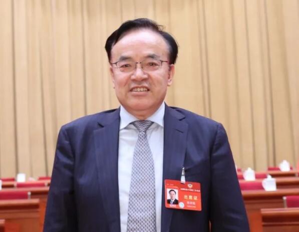 全國(guó)政協(xié)常委張來斌：系統(tǒng)思維引領(lǐng)能源轉(zhuǎn)型與安全，確保“雙碳”目標(biāo)順利實(shí)現(xiàn)