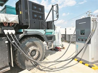 “1分鐘30度”，新能源重卡充電提速