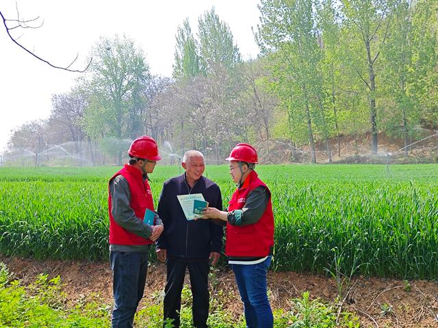 國(guó)網(wǎng)孟津供電公司電力先行助春耕，不誤農(nóng)時(shí)不誤春