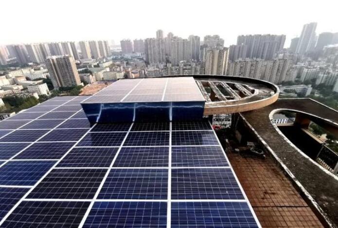 屋頂“發(fā)電站”，不再躺著賺