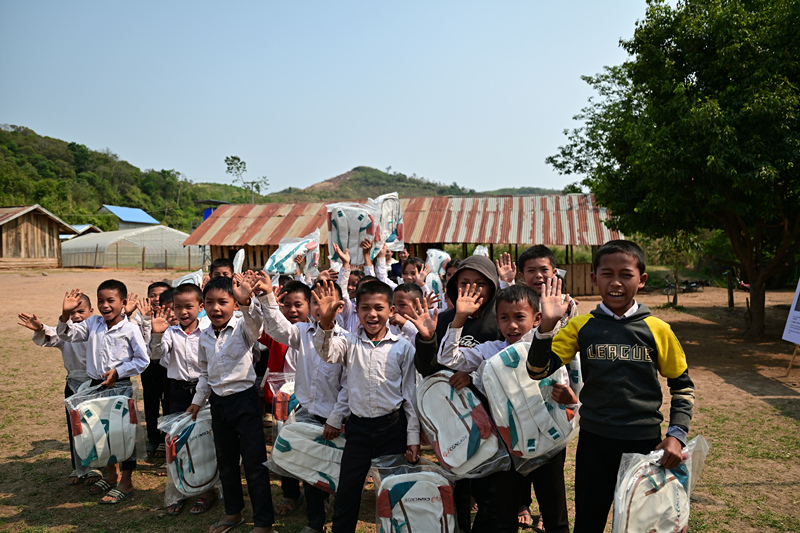 中國能建云南院在老撾開展愛心助學(xué)活動