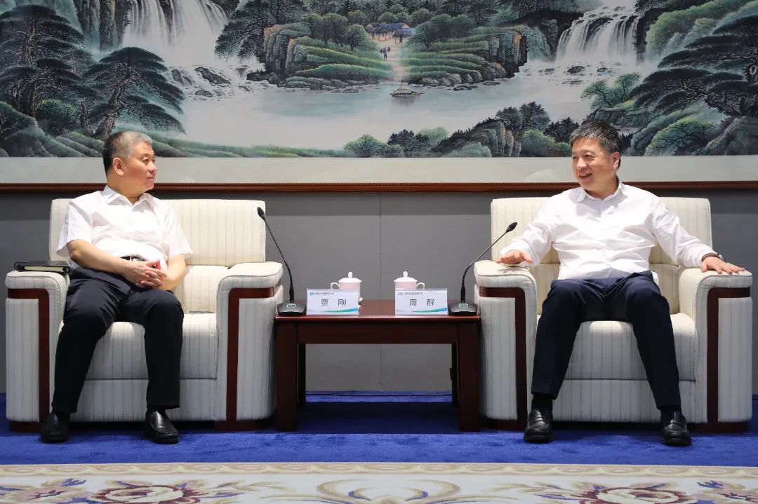 中國電氣裝備黨委副書記、總經(jīng)理周群會見日照市委常委、常務(wù)副市長賈剛
