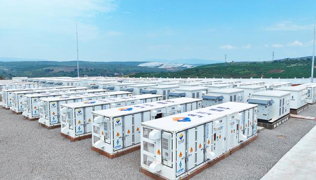 云南省最大規(guī)?！霸淳W(wǎng)荷儲(chǔ)”新能源集群項(xiàng)目建成投產(chǎn)