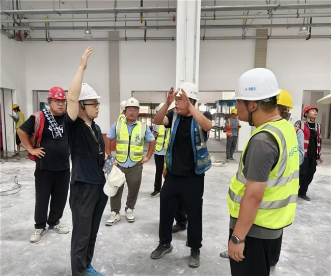 炎炎夏日送清涼，沁潤(rùn)人心筑防線