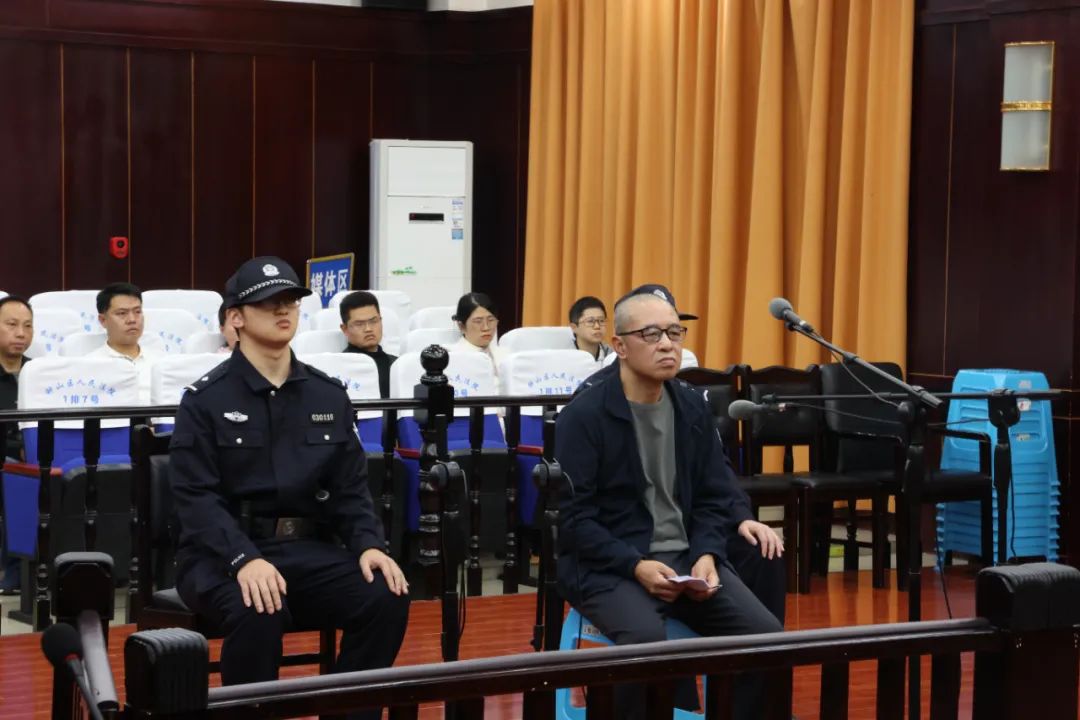 貴州電網(wǎng)原專職董事徐銘受賄、行賄案一審宣判