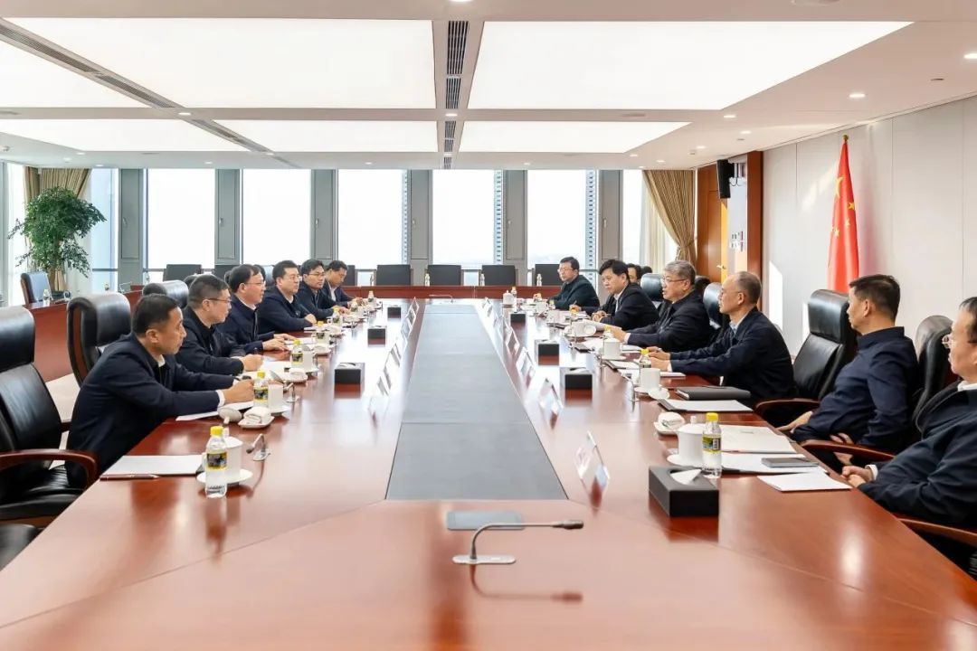 國家能源集團黨組書記、董事長劉國躍與中國大唐黨組副書記、總經(jīng)理張傳江會談