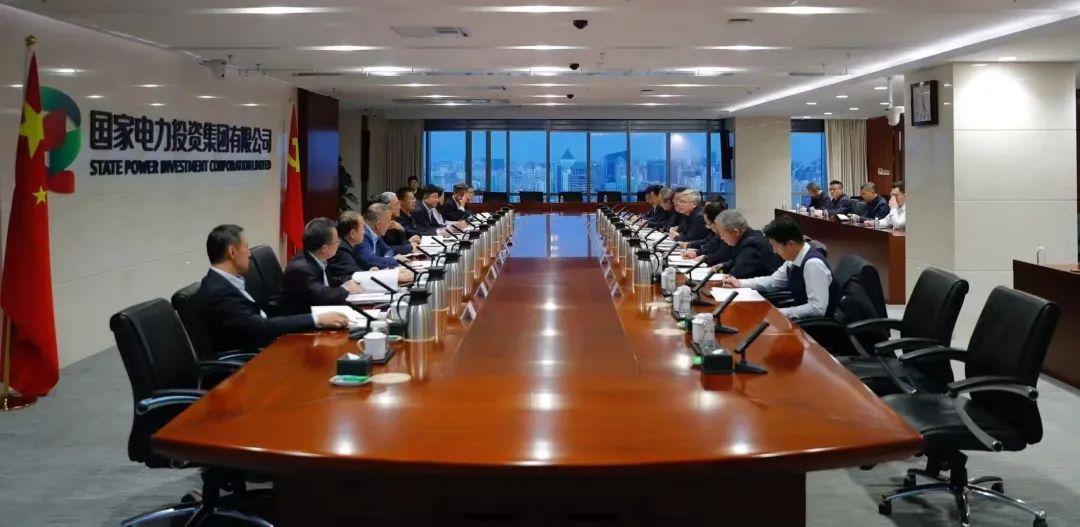國家電投總經(jīng)理、黨組副書記栗寶卿會(huì)見東方電氣總經(jīng)理、黨組副書記張彥軍