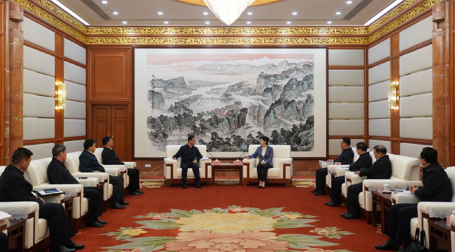 中國安能集團(tuán)黨委書記、董事長陳奕輝拜會四川省委副書記、省長施小琳