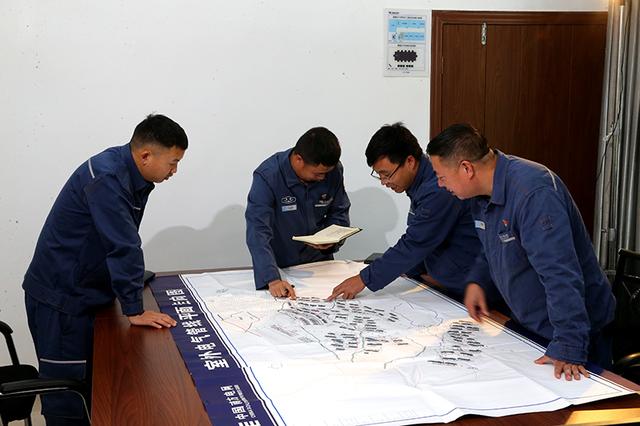 貴州興義供電局研發(fā)“智電擎鋒”機器人，實現(xiàn)營配協(xié)同新突破