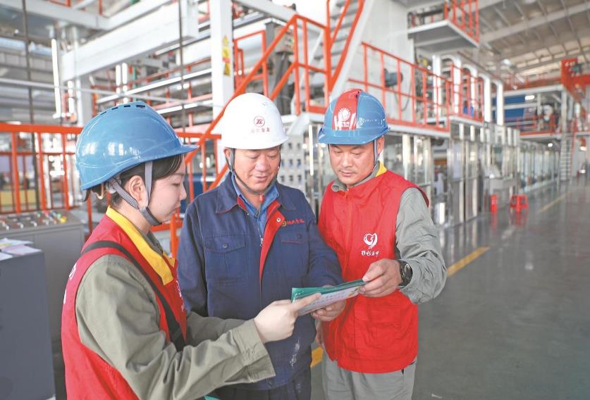 國網(wǎng)湖北電力助力工業(yè)企業(yè)綠色低碳轉型