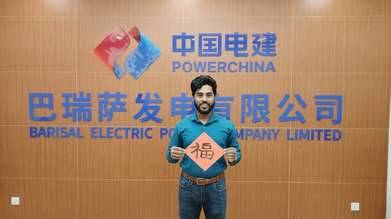 【新春走基層】筆尖上的?！案！? width=