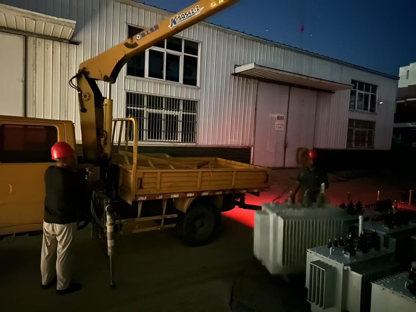 國(guó)網(wǎng)泌陽(yáng)縣供電公司：24小時(shí)物資保障"閃電戰(zhàn)"  